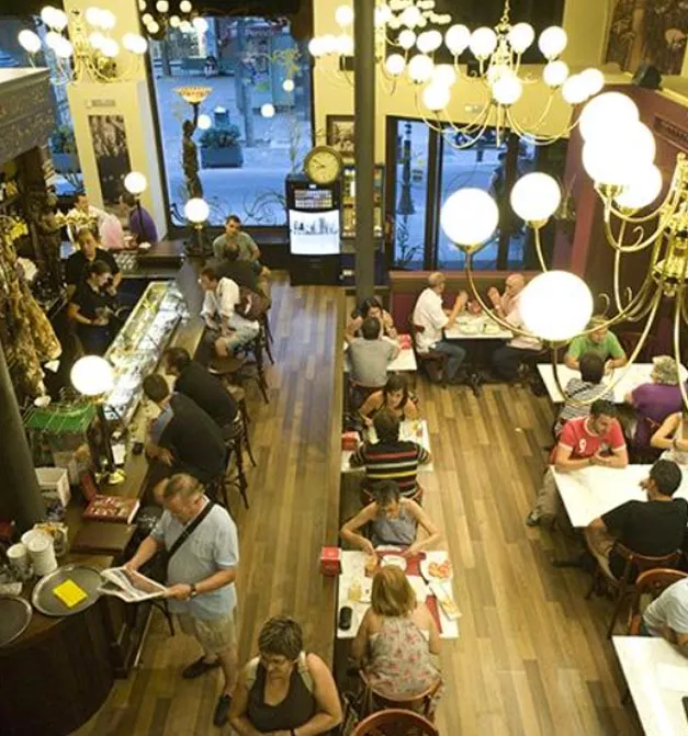 Bar Versalles