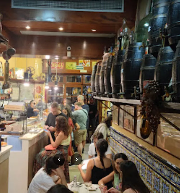 El Xampanyet vermuteria Barcelona