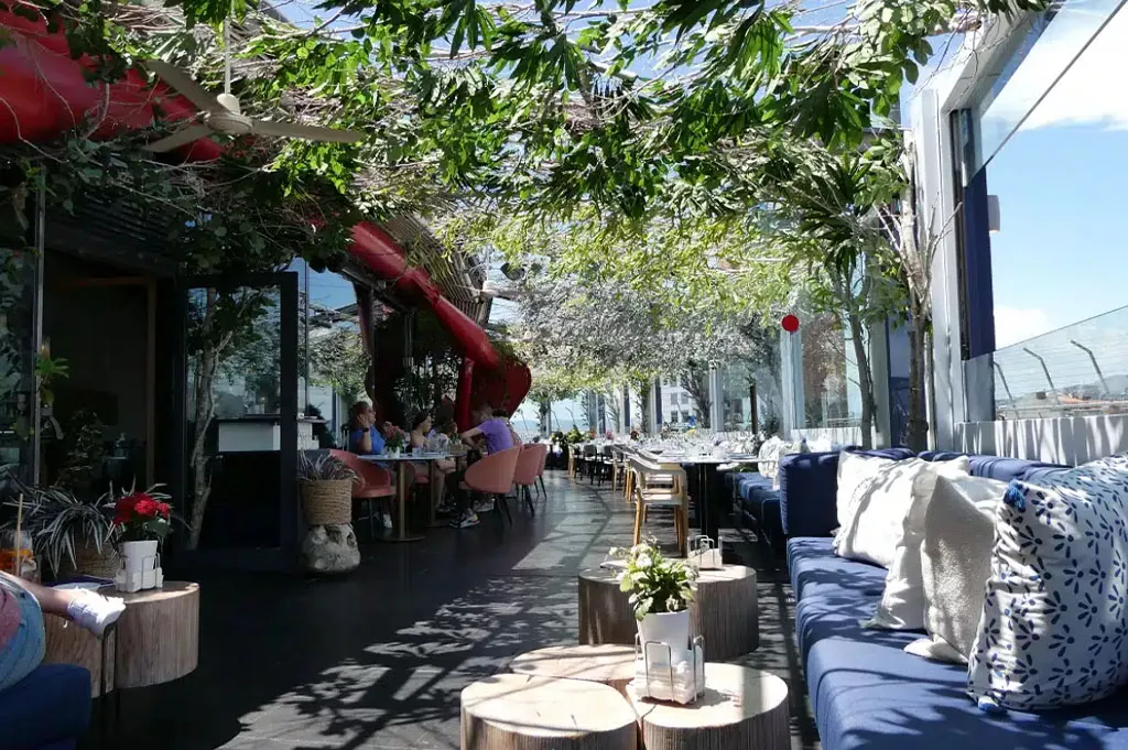 Terraza Nordes comida de cumpleaños