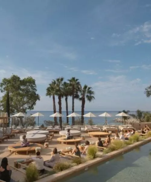 beach club en barcelona