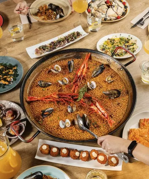 Mana 75 Paella de bogavante y tapas