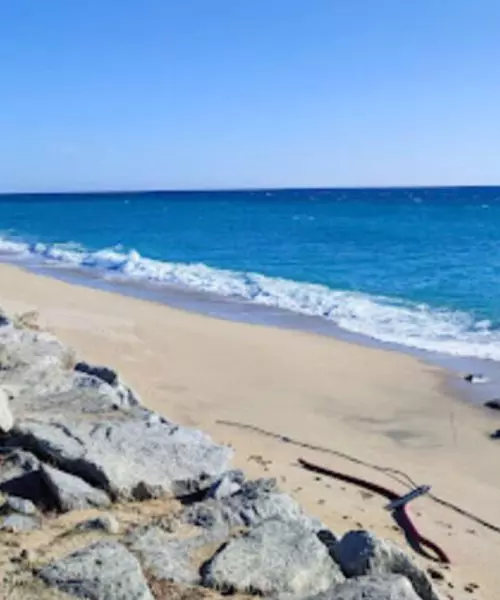 merenderos con barbacoas cerca de la playa