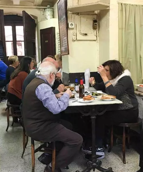 Tapas bar La Cova Fumada La BArceloneta