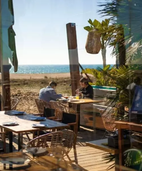 los mejores beach club de barcelona